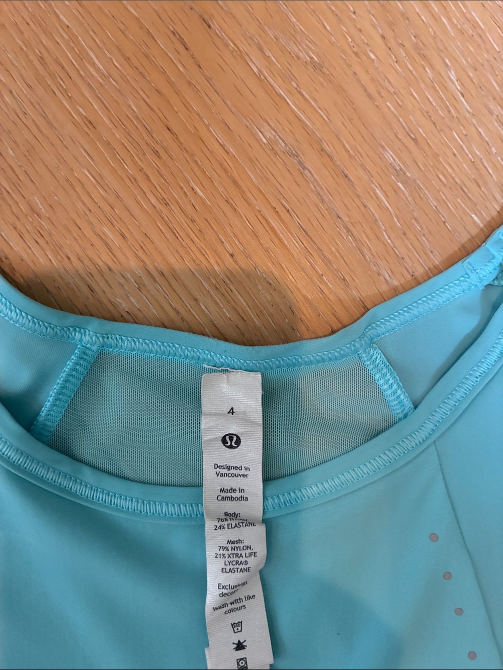 lululemon athletica Aqua Blue Sleeveless Tank - Picture 3 of 3